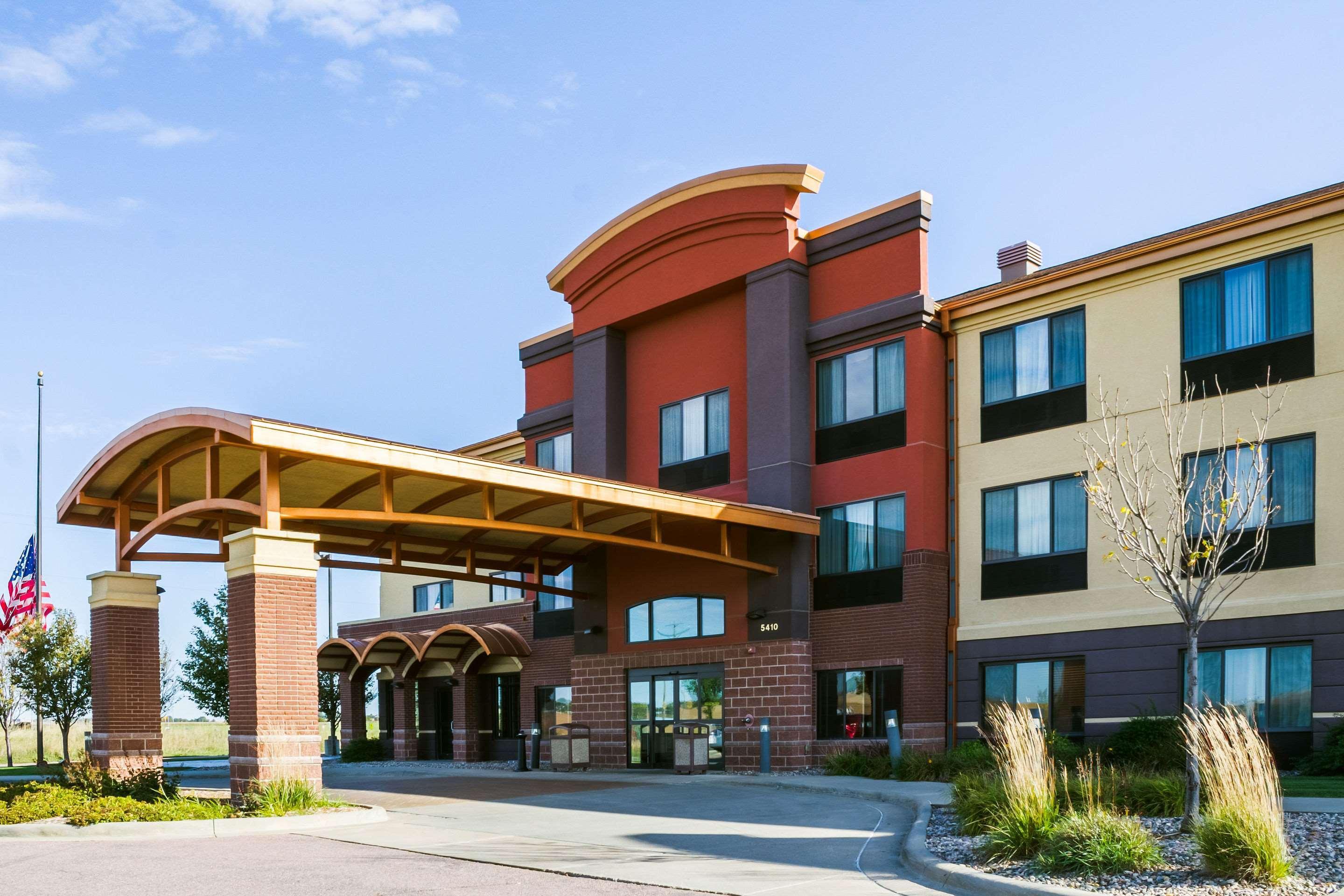 Clarion Pointe Sioux Falls Airport Exterior photo